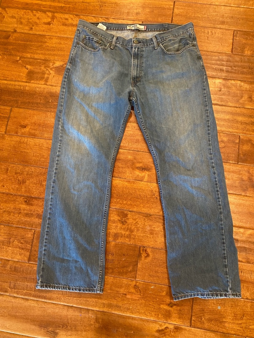 Levi's Men's Relaxed Straight Jeans - Medium Blue Wash
